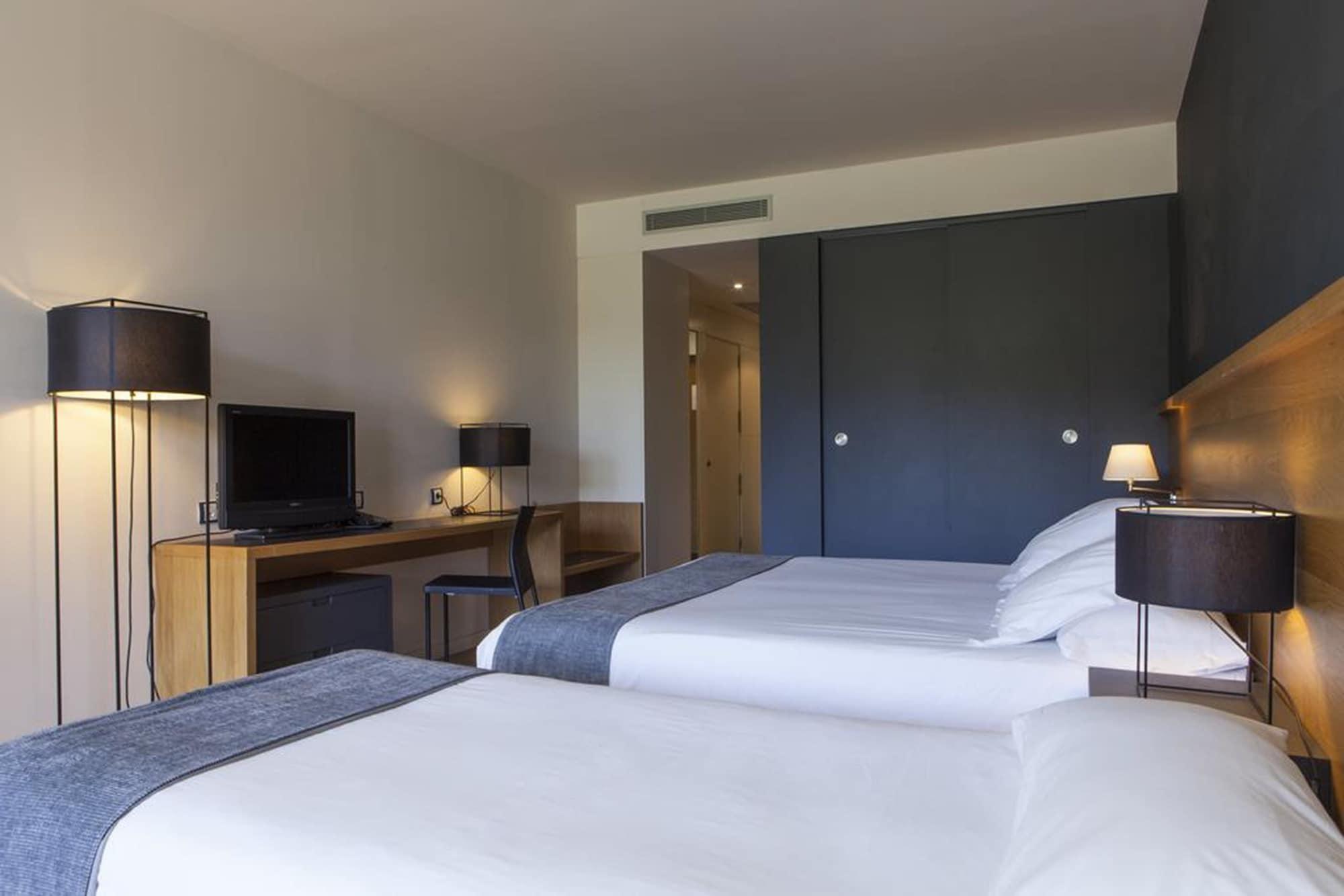 Hotel Mon Sant Benet Sant Fruitos de Bages Exterior photo